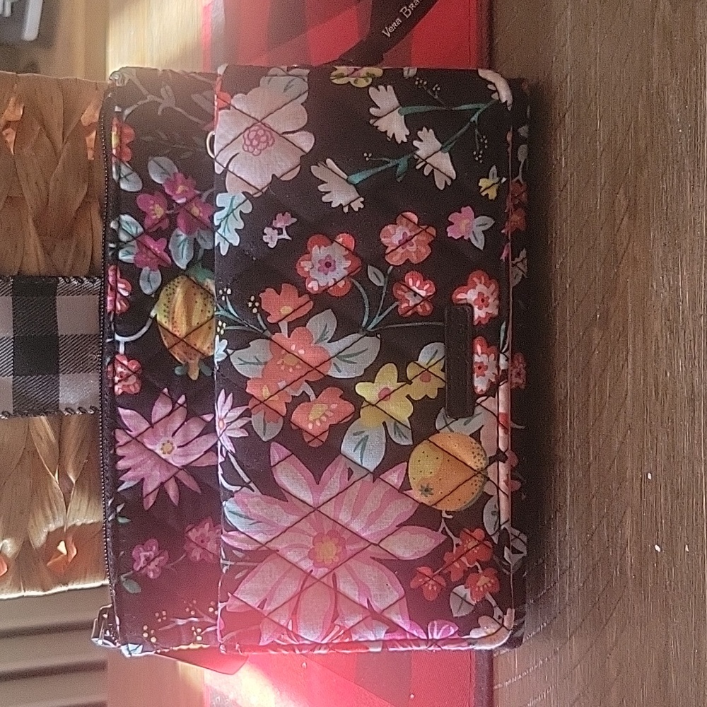 Vera Bradley wallet&cosmetic bag